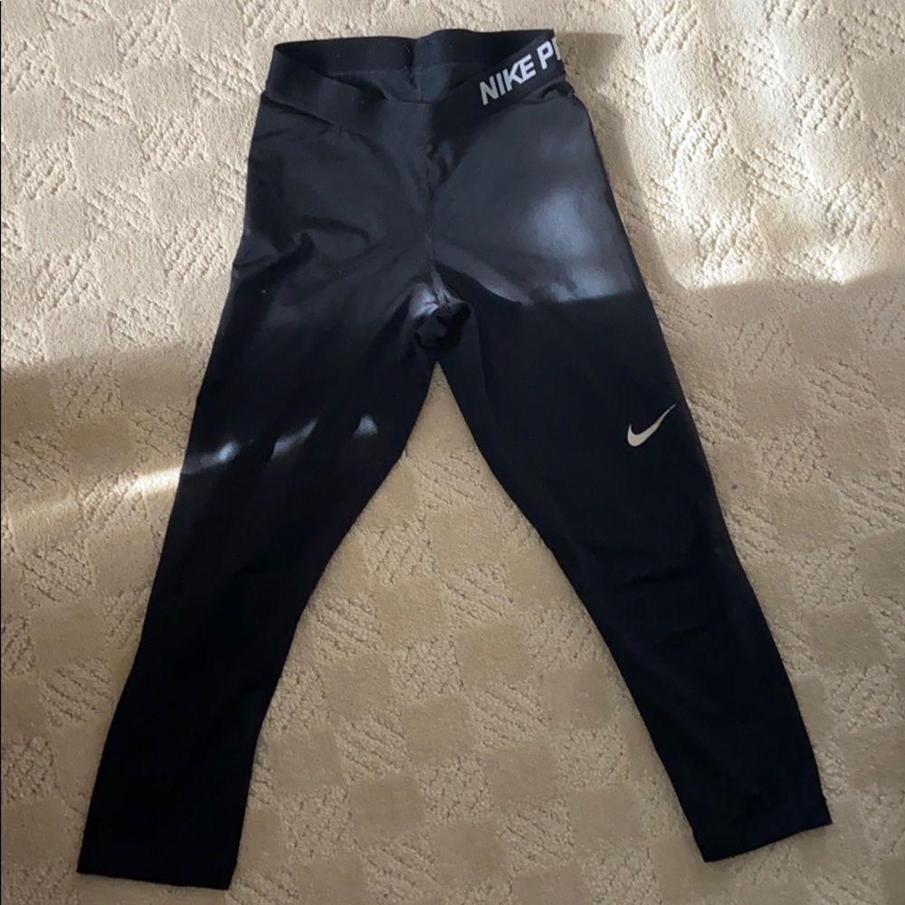 Cropped Nike pro dry fit leggings